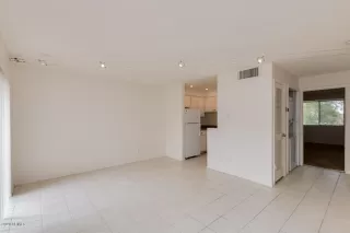 Photo #4: 6130421 Listing