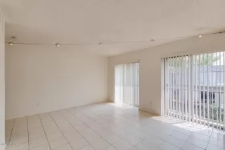 Photo #6: 6130421 Listing