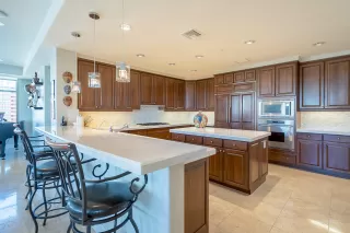 Photo #4: 6130449 Listing 