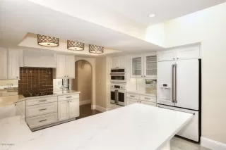 Photo #4: 6130580 Listing