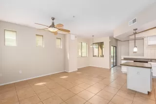 Photo #4: 6130597 Listing