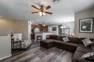 Photo #3: 6130810 Listing