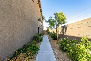 Photo #1: 6130845 Listing 