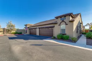 Photo #2: 6130896 Listing