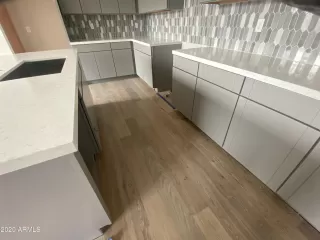 Photo #5: 6130921 Listing