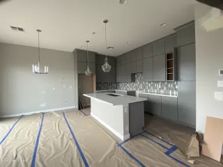 Photo #6: 6130921 Listing