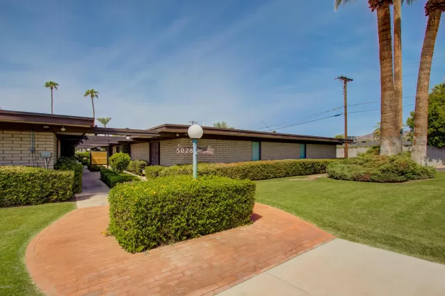 MLS: 6130987 Condo For Sale