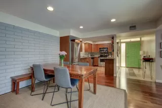 Photo #2: 6130987 Listing