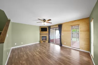 Photo #3: 6131045 Listing