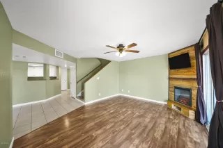 Photo #5: 6131045 Listing