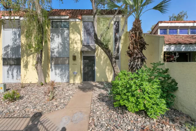 MLS: 6131150 Condo For Sale