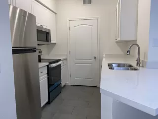 Photo #4: 6131195 Listing