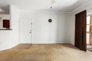 Photo #4: 6131225 Listing