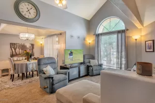 Photo #2: 6131280 Listing