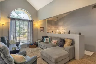 Photo #3: 6131280 Listing