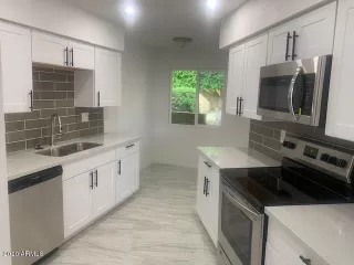 Photo #2: 6131419 Listing