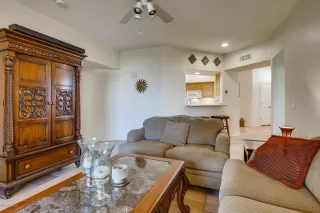 Photo #6: 6131429 Listing