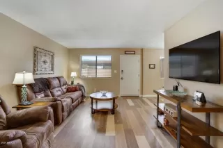 Photo #3: 6131455 Listing 