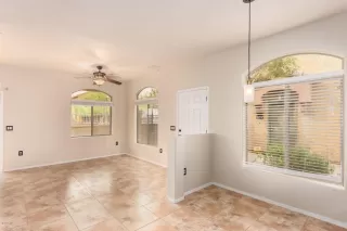 Photo #4: 6131466 Listing