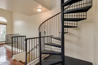 Photo #4: 6131470 Listing