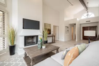 Photo #5: 6131510 Listing 