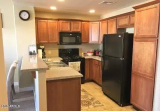 Photo #5: 6131557 Listing