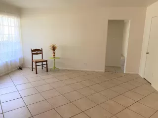 Photo #5: 6131626 Listing