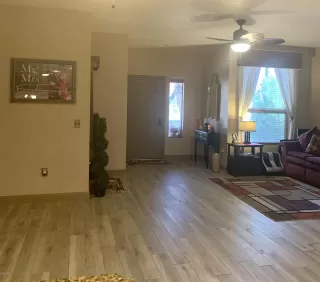 Photo #4: 6131637 Listing