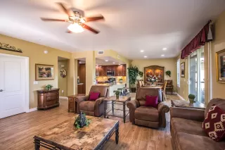 Photo #4: 6131687 Listing 