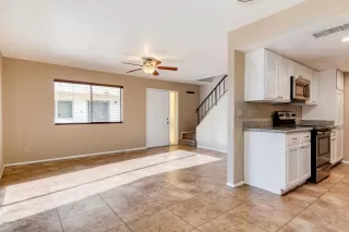 Photo #4: 6131857 Listing