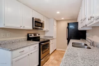 Photo #5: 6131857 Listing