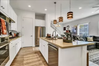 Photo #4: 6132050 Listing 