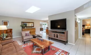 Photo #2: 6132134 Listing