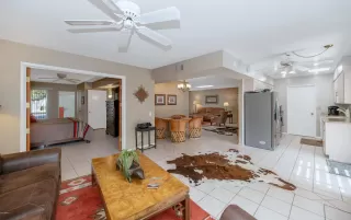 Photo #5: 6132134 Listing