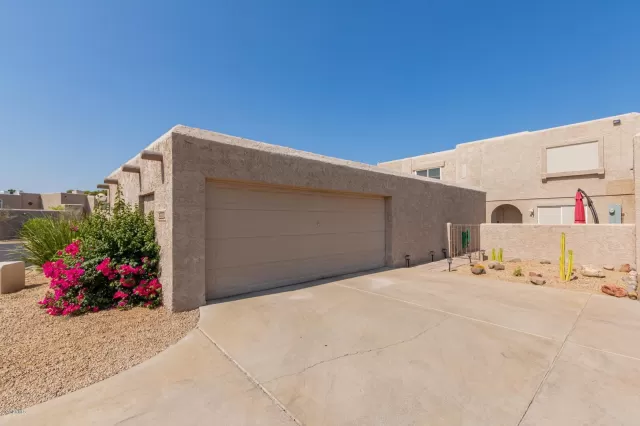 MLS: 6132536 Condo For Sale