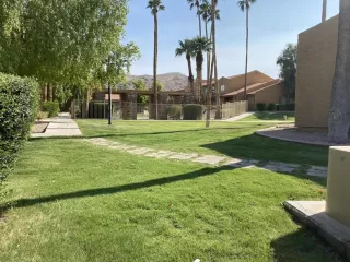 Photo #4: 6132575 Listing