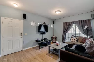 Photo #4: 6132619 Listing