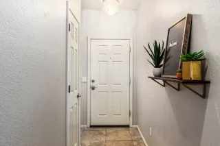 Photo #3: 6132916 Listing 