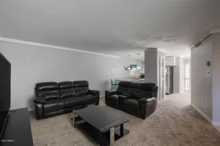 Photo #4: 6132996 Listing