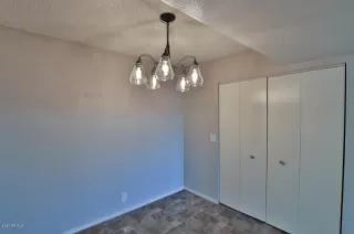 Photo #5: 6133000 Listing 