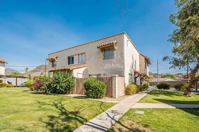 MLS: 6133002 Condo For Sale