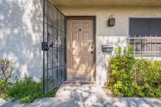 Photo #4: 6133002 Listing