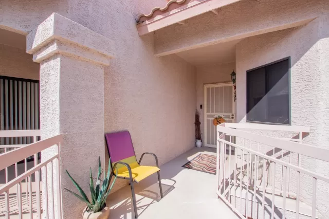 MLS: 6133043 Condo For Sale