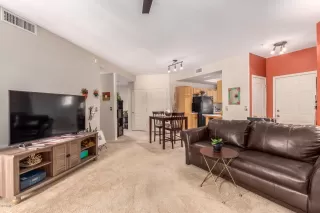 Photo #3: 6133043 Listing 