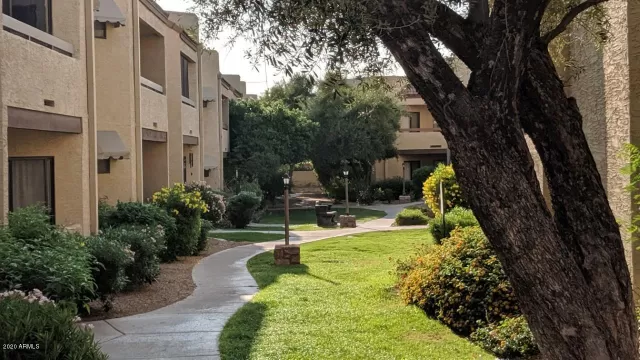 MLS: 6133137 Condo For Sale