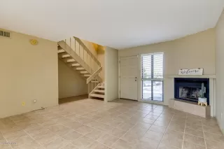 Photo #5: 6133260 Listing