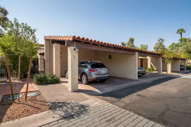 MLS: 6133395 Condo For Sale