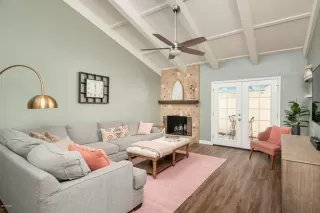 Photo #6: 6133395 Listing