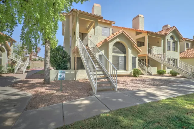 MLS: 6133412 Condo For Sale