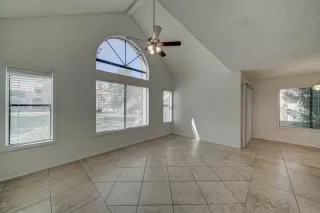 Photo #3: 6133412 Listing 